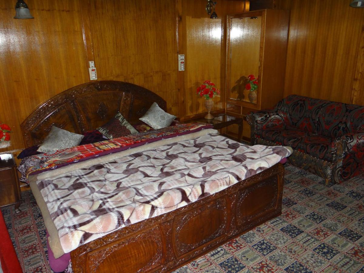 Goona Palace Houseboats Srīnagar 外观 照片