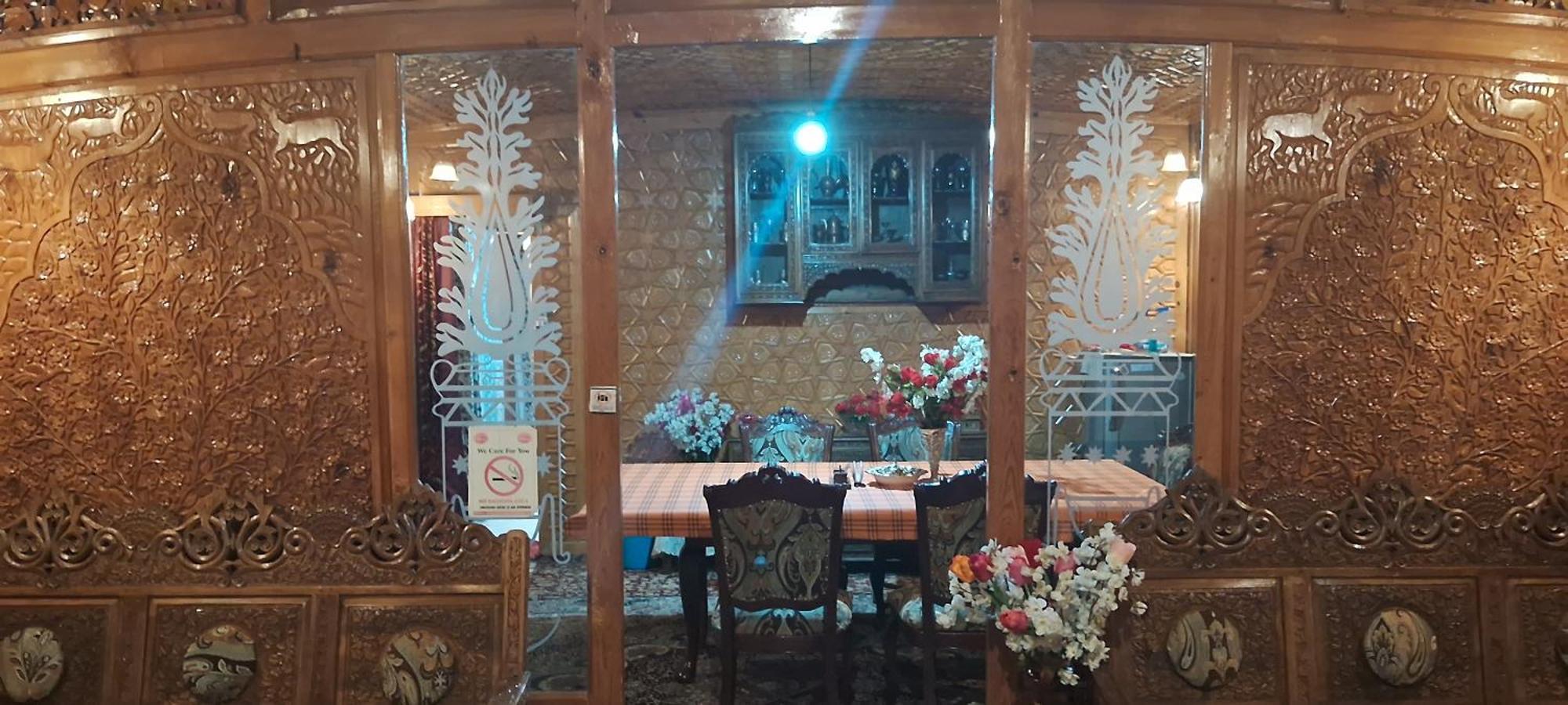 Goona Palace Houseboats Srīnagar 外观 照片