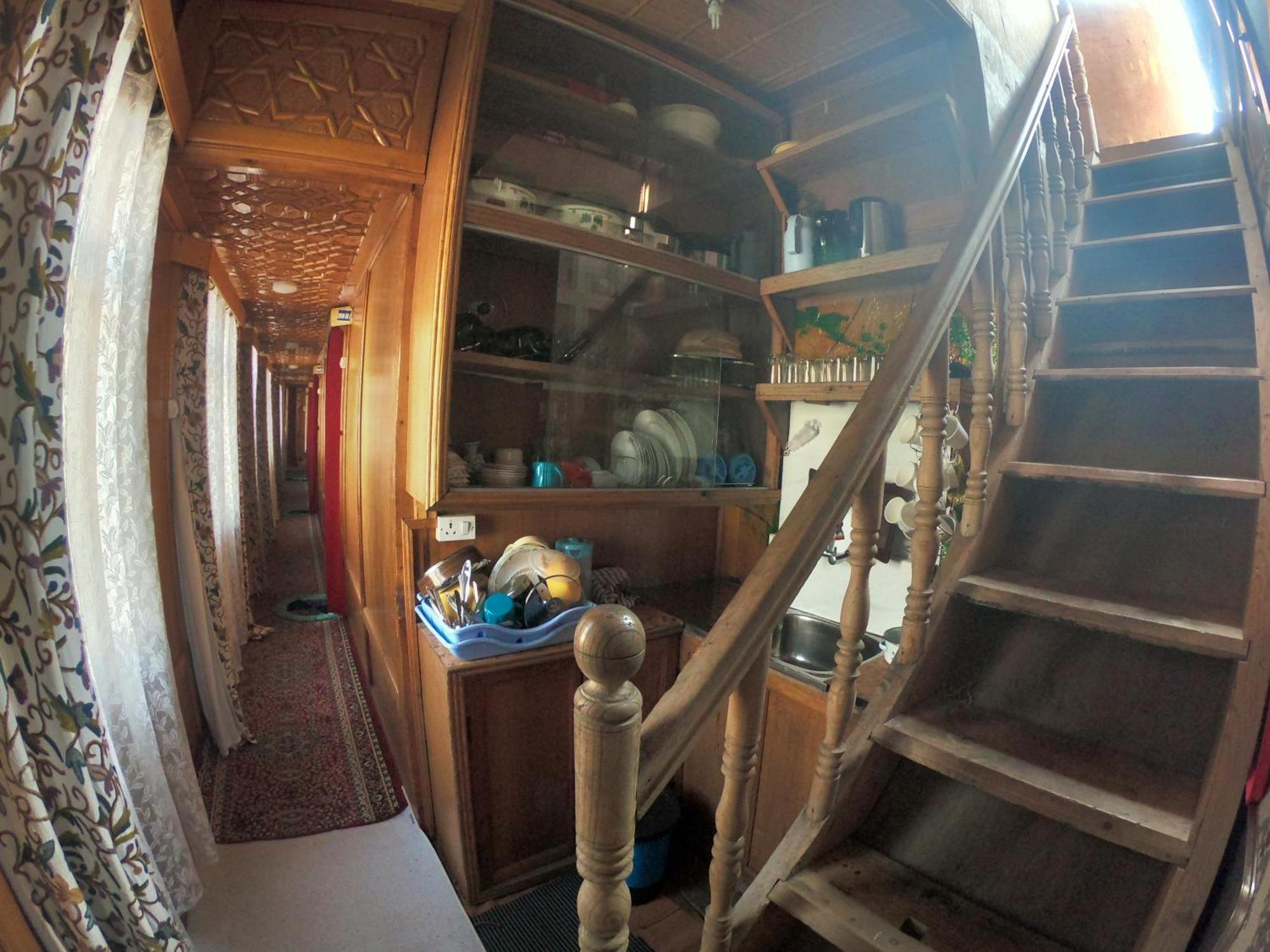 Goona Palace Houseboats Srīnagar 外观 照片