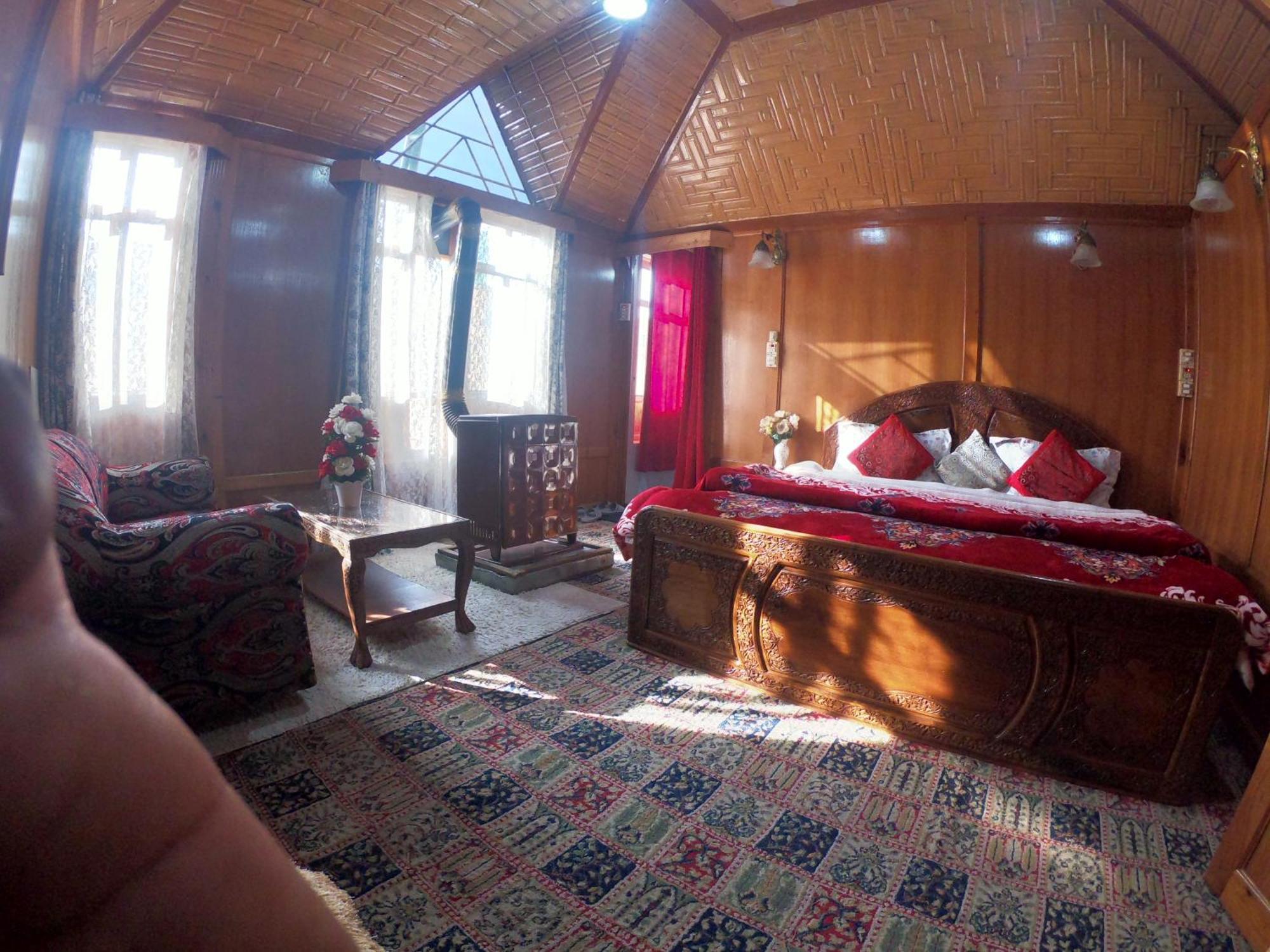 Goona Palace Houseboats Srīnagar 外观 照片