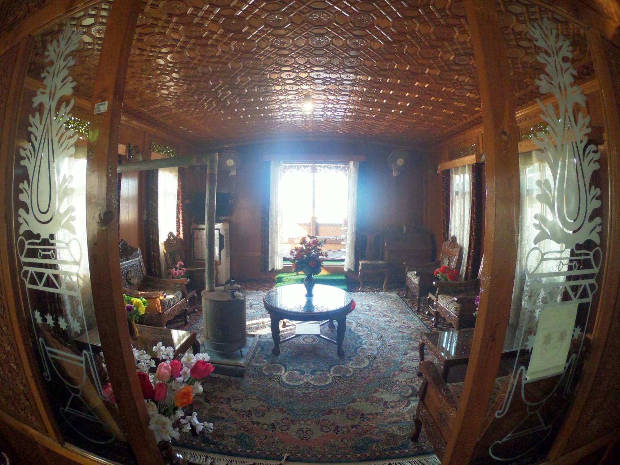 Goona Palace Houseboats Srīnagar 外观 照片