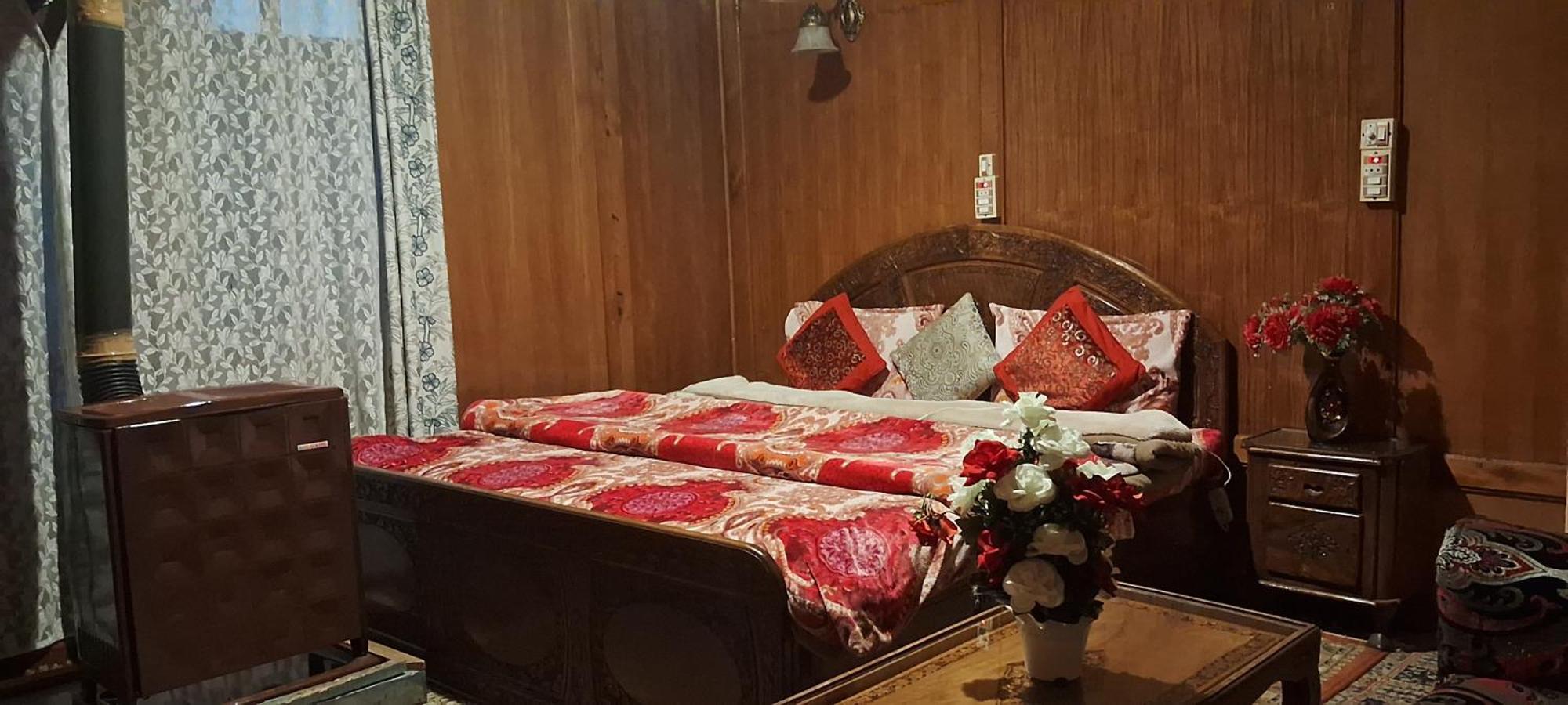 Goona Palace Houseboats Srīnagar 外观 照片