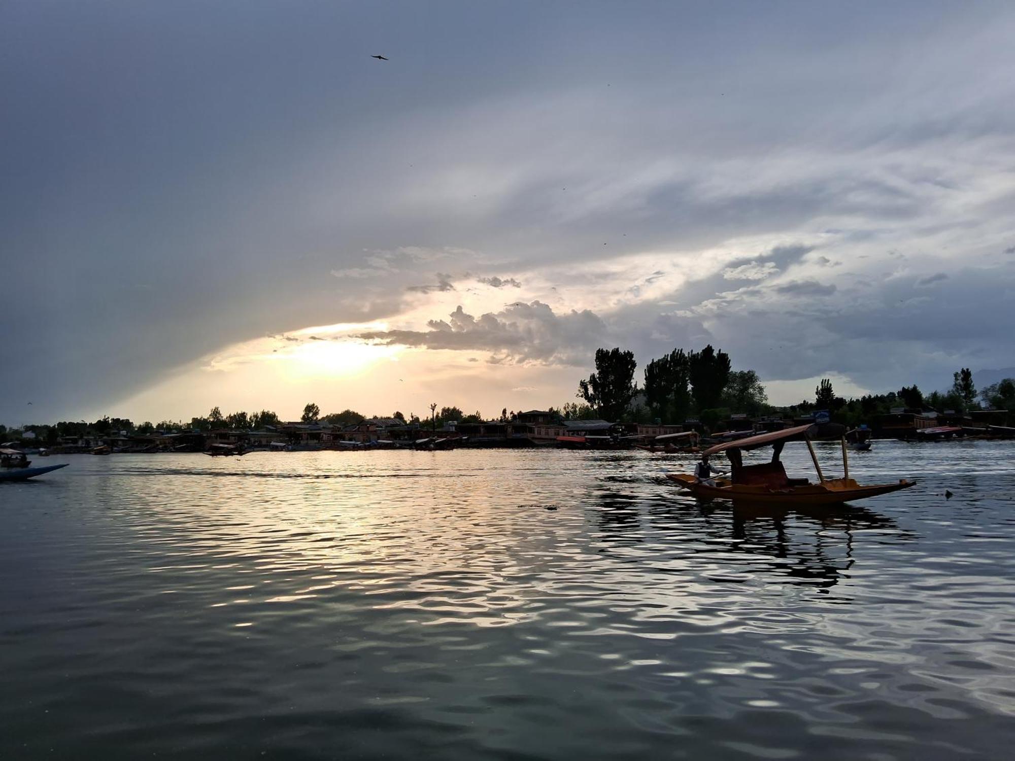 Goona Palace Houseboats Srīnagar 外观 照片