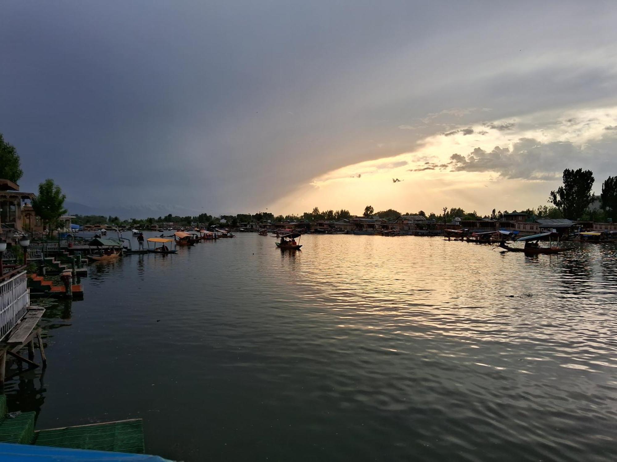 Goona Palace Houseboats Srīnagar 外观 照片