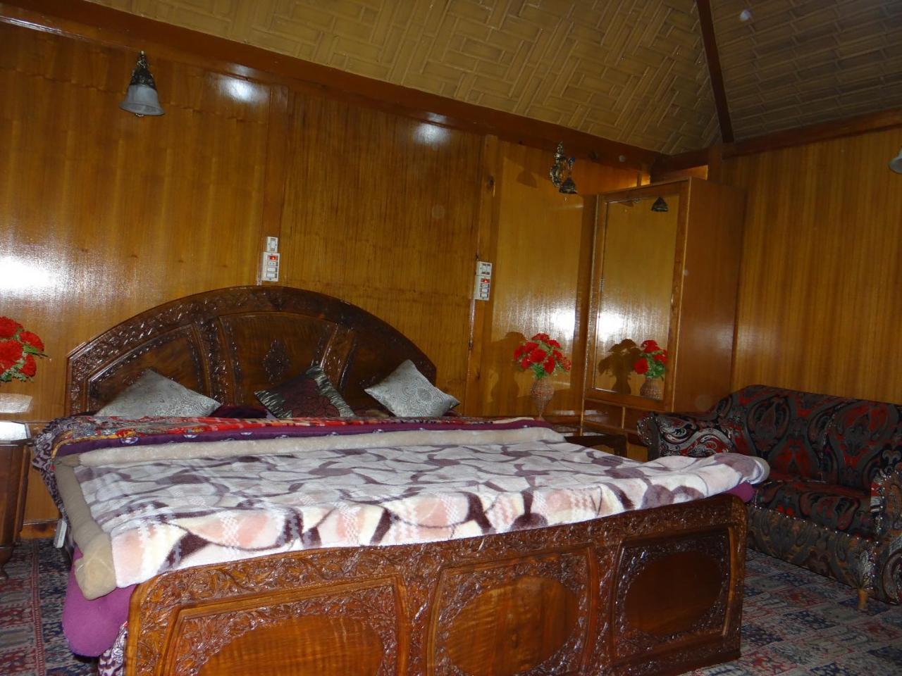 Goona Palace Houseboats Srīnagar 外观 照片