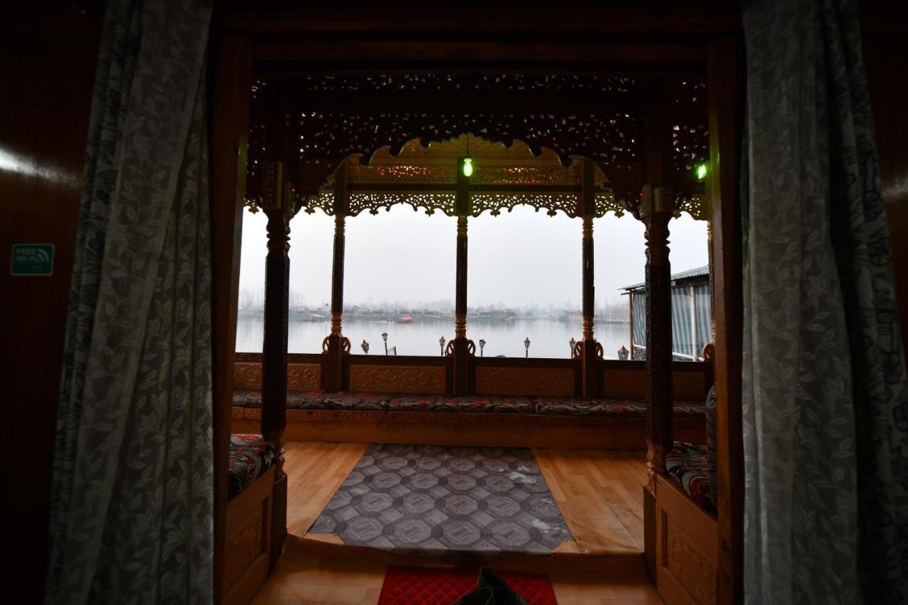 Goona Palace Houseboats Srīnagar 外观 照片