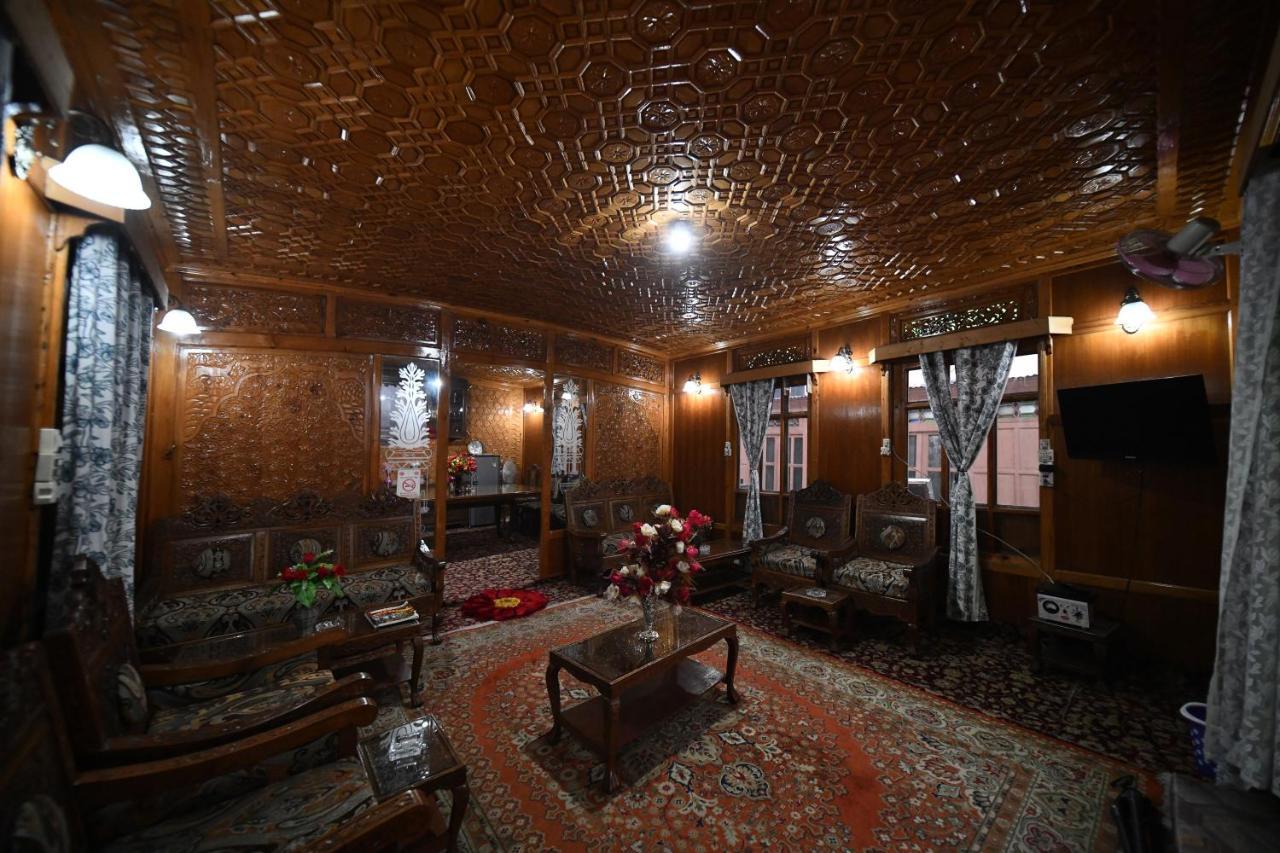 Goona Palace Houseboats Srīnagar 外观 照片