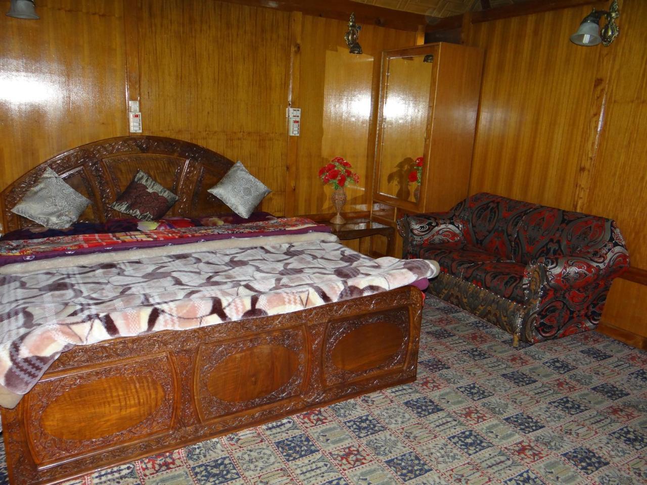 Goona Palace Houseboats Srīnagar 外观 照片